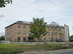 青葉台病院外観